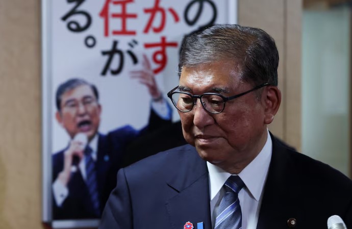 Kostoja e lartë e jetesës rrit pakënaqësinë e votuesve, kryeministri japonez do të japë dorëheqjen