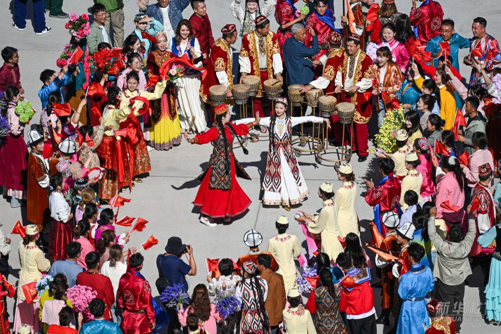 Kremtohet 70 vjetori i krijimit të Rajonit autonom Xinjiang – Ujgur