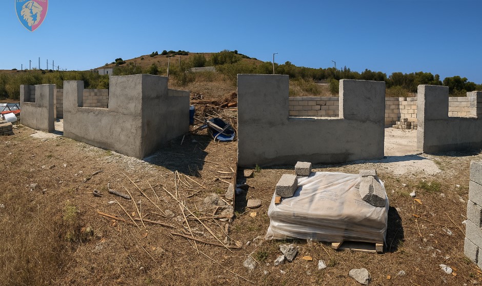 Ksamil – Në pranga 4 punëtorë, shpallet në kërkim personi që i punësoi