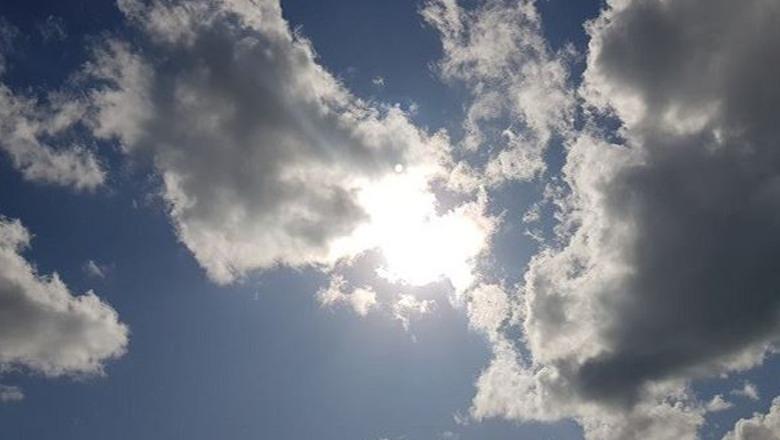 Kthjellime dhe alternime vranësirash/ Temperaturat arrijnë deri në 36°C