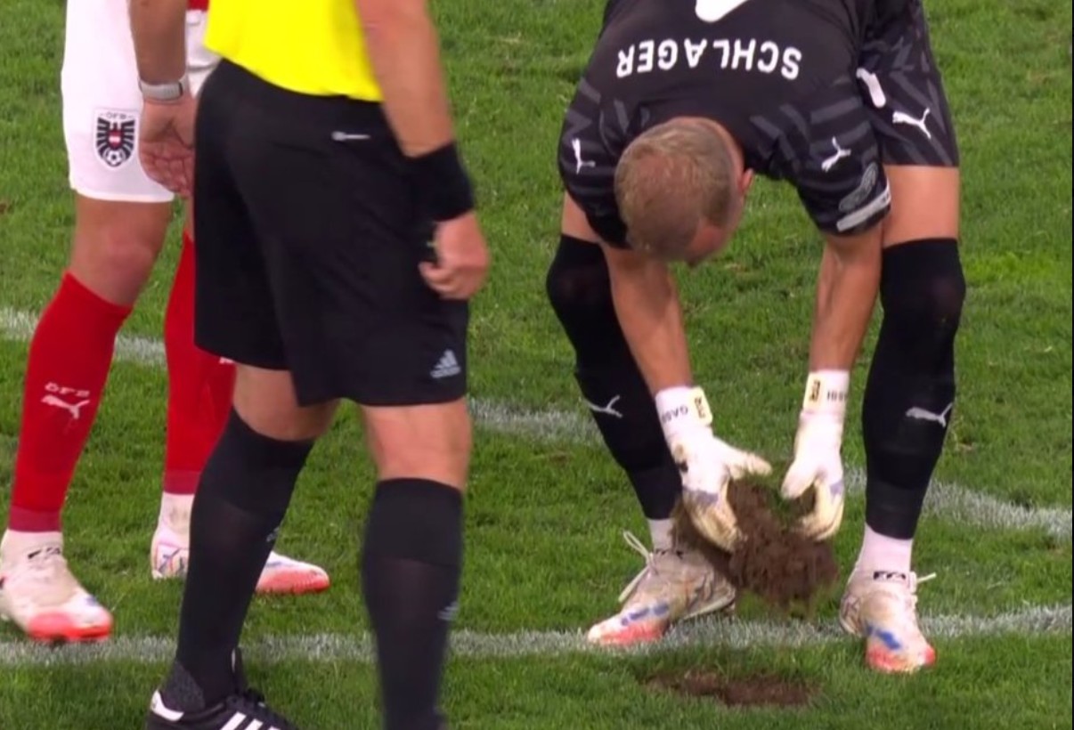 KUALIFIKUESET: Për një arsye të pazakontë, ndërpritet për disa çaste ndeshja Austri-Qipro