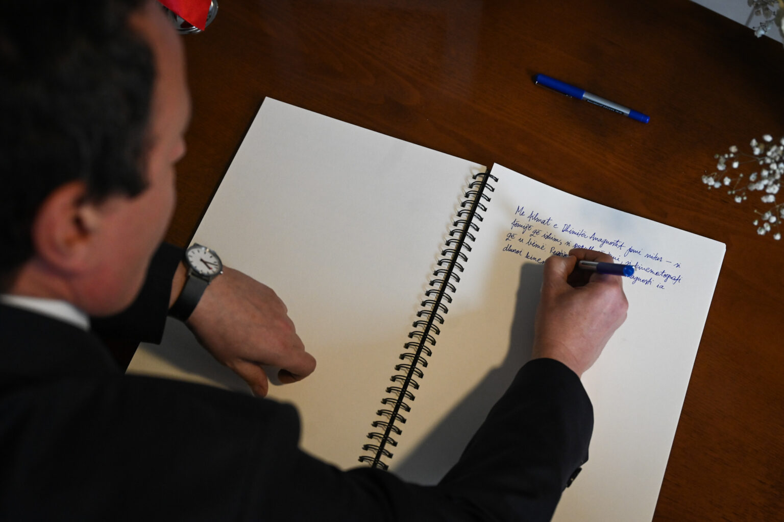 Kurti nderon regjisori Dhimitër Anagnosti: “Ia dhuroi kinemasë botërore karakteret që flasin shqip gjuhën e filmit”