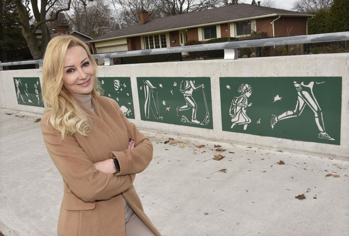 Kush është Anxhela Paparizo, shqiptaro-kanadezja që merr drejtimin e QSUT-së