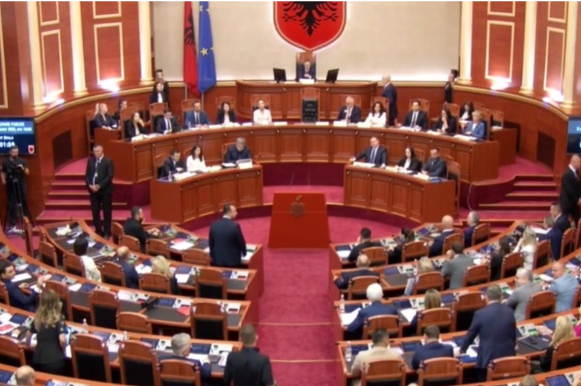 Kuvendi miraton qeverinë e re “Rama 4” me 82 vota pro