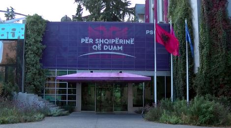 Lëvizje e papritur në selinë rozë/ Këshilltarët socialistë mblidhen për të rrëzuar Veliajn, ja çfarë pritet të ndodhë