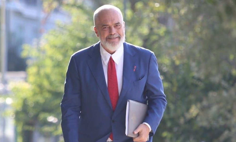Lëvizje të bujshme/ Rama largon Ballukun nga posti zëvëndëskryeministre? Lista që po qarkullon në rrjet “Rama 4”