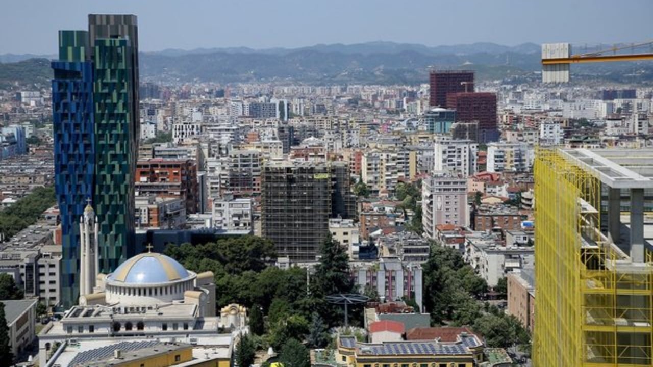 Lirohet nga detyra drejtori i Agjencisë Shtetërore për Shpronësimin, ja kush e zëvendëson