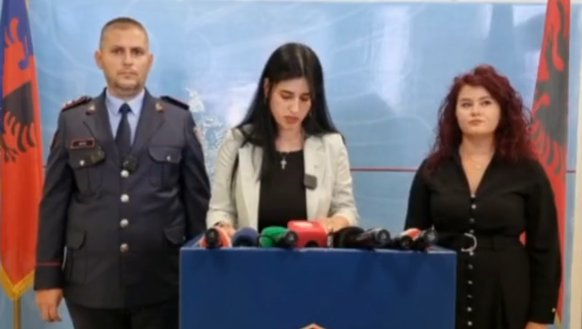 Live/ Firmat piramidale online, 6 të arrestuar në qarkun e Fierit. Policia në konferencë