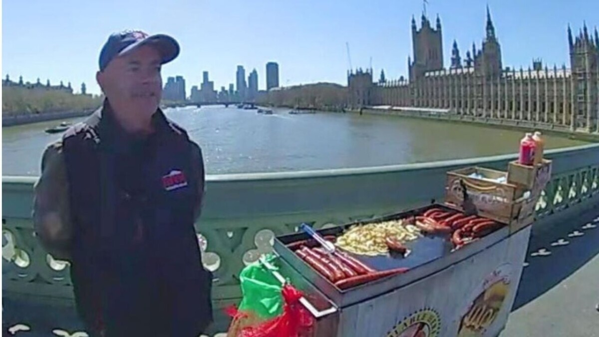 Londër/ Policët veshur si “Batman” i bëjnë gjëmën shqiptarit në urën Westminster