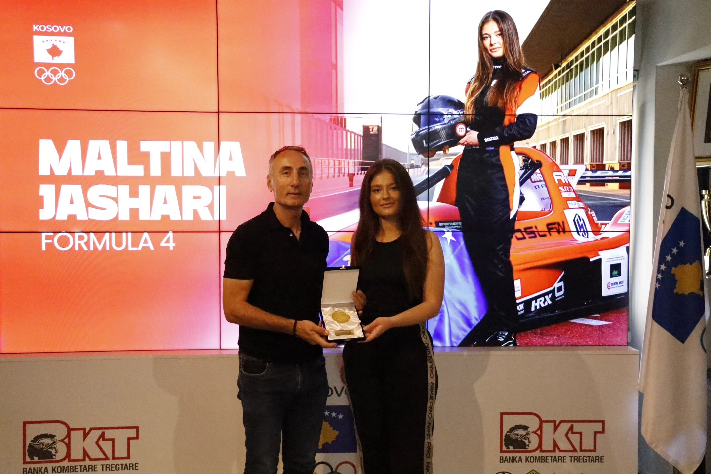 Maltina Jashari, garuesja e parë shqiptare në Formula 4, pritet nga Presidenti i KOK-ut
