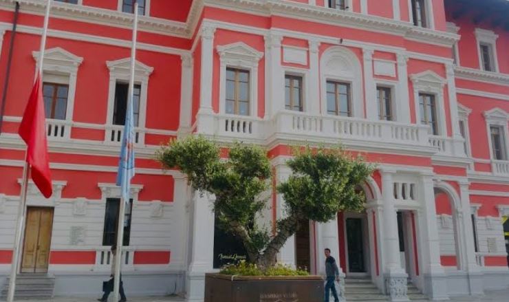 Mblidhet këshilli bashkiak i Vlorës, 3 emra në garë për kryebashkiak të përkohshëm