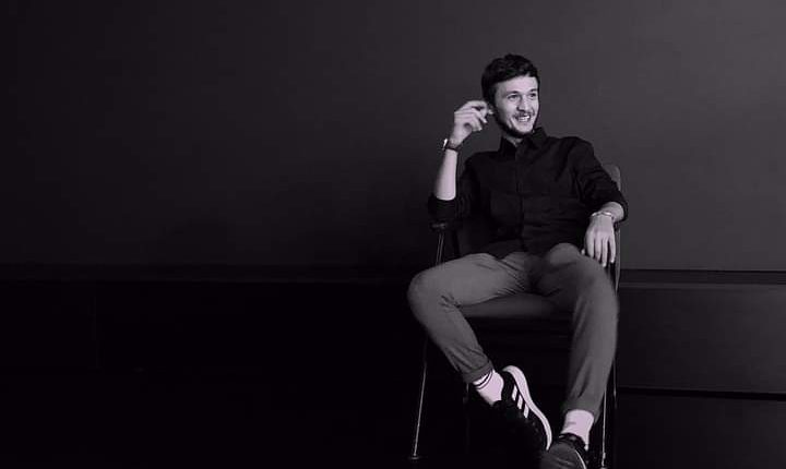 ‘Mbrëmë ra shi, trupin ta përshkuan, pikat e tij’