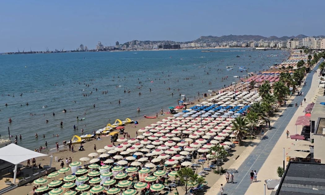 Mbytet i mituri në plazhin e Durrësit