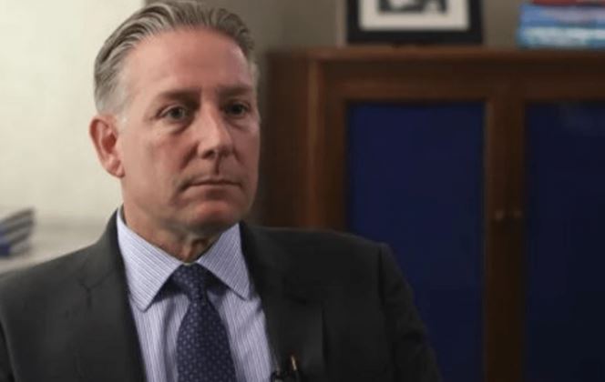 McGonigal shkel ligjin amerikan? Crawford denoncon: Ka ardhur në Shqipëri pa autorizim të FBI, ka takuar disa…