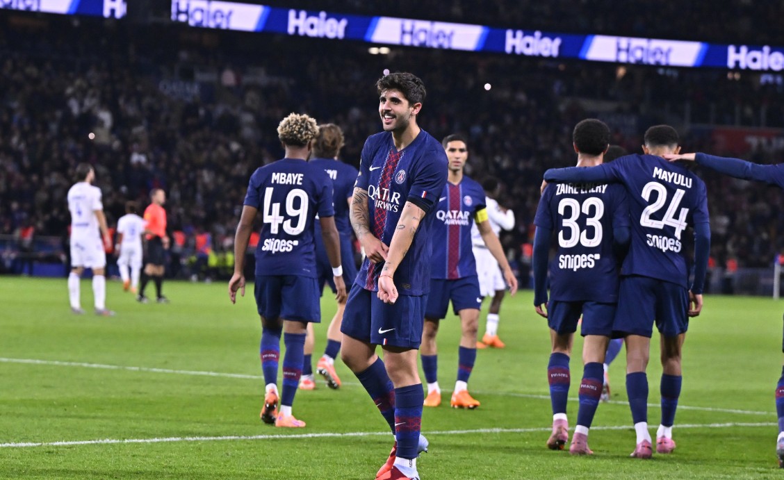Me mendjen te Barcelona, por PSG nuk fal në kampionat. Tottenham befasohet në shtëpi, Villarreal triumfon ndaj Bilbao-s