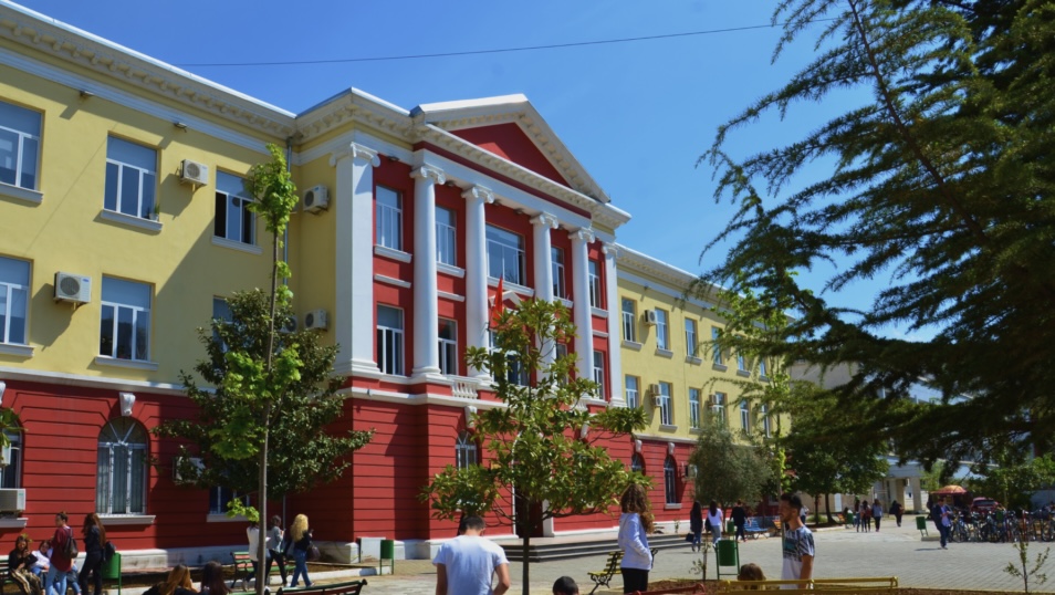 Mësuesia e gazetaria në rënie të lirë! Ç’po ndodh me arsimin e lartë në Shqipëri