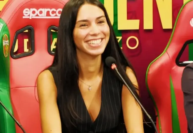 Miliarderi italian blen klubin e futbollit, emëron vajzën e tij 23-vjeçare si presidente