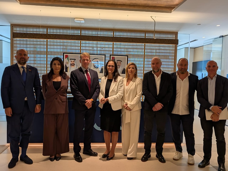 Ministrja Ibrahimaj në Abu Dhabi: Shqipëria synon të bëhet nyja digjitale e rajonit