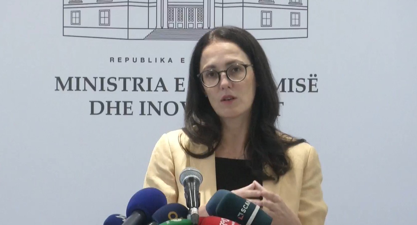 Ministrja Ibrahimaj: Plan 3-vjeçar për reduktimin e parasë “cash” dhe luftën kundër informalitetit