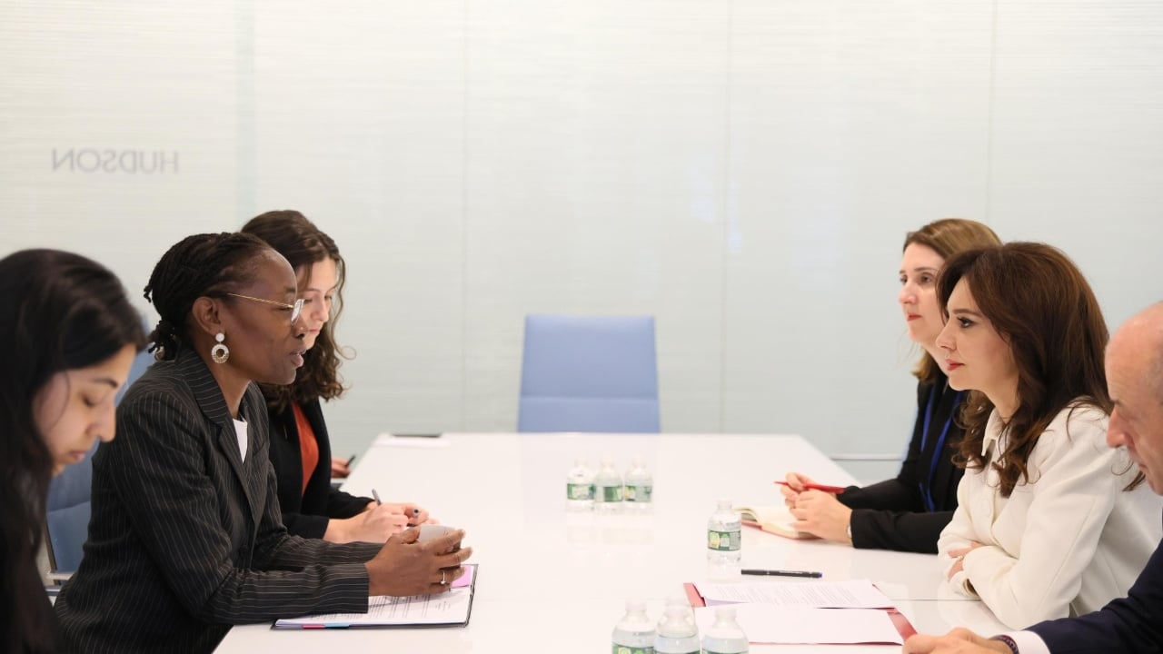 Ministrja Spiropali takim me presidenten e “International Crisis Group”: Diskutuam për sigurinë në rajon dhe Kosovë