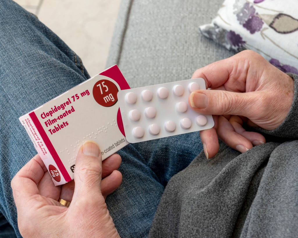 Mjekët zbulojnë ilaçin që sfidon aspirinën në parandalimin e infarktit të zemrës