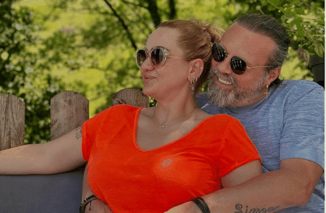 Moderatorja shqiptare: Kështu do përfundoni ju që mbani grua dhe dashnore