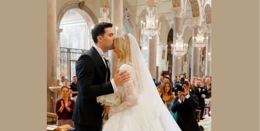 Mungoi në ditën e betimit në kuvend, Jozefina Topalli publikon fotot e dasmës luksoze të të birit: Si nënë, moment i paharrueshëm