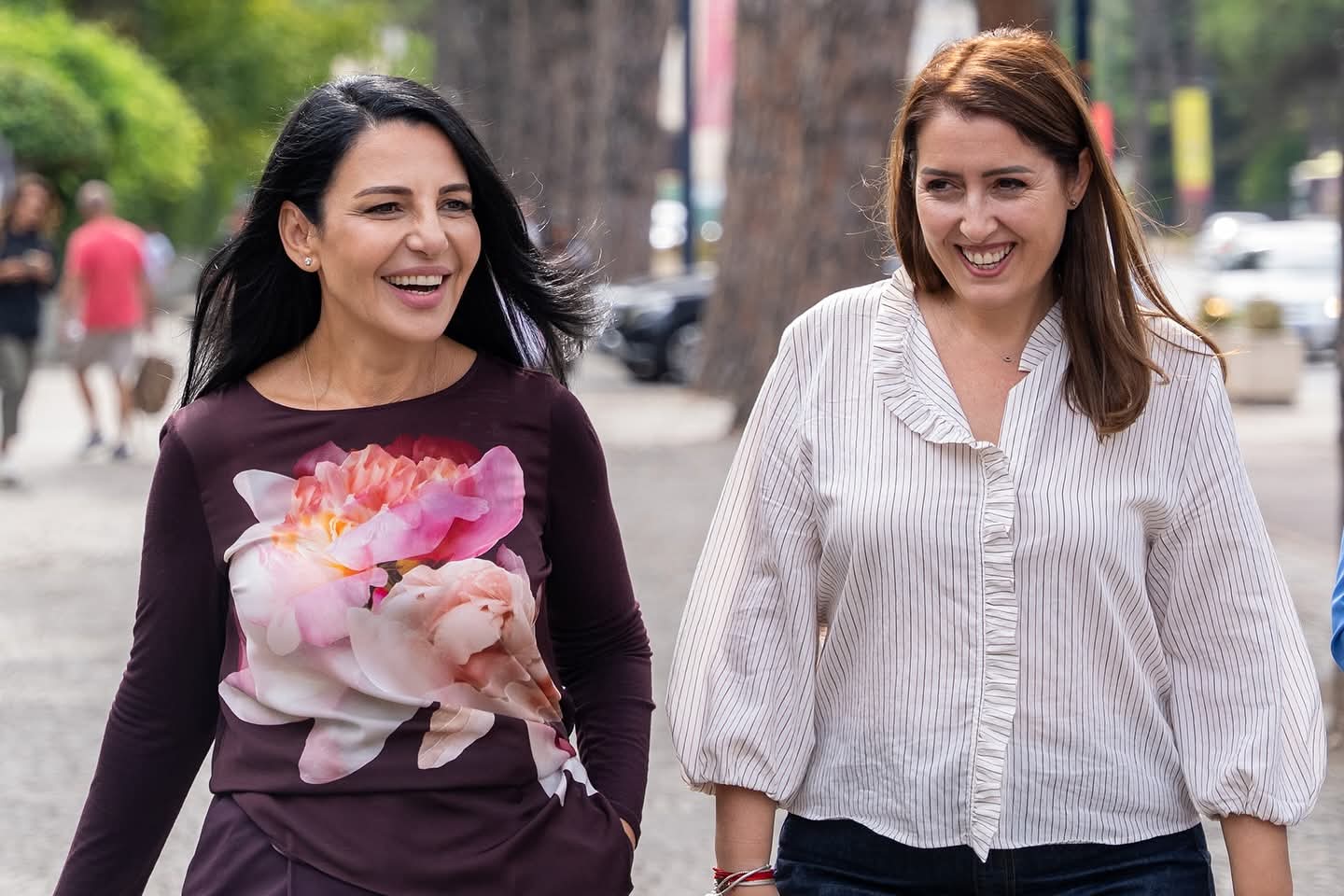 “Na ke të gjithëve në krah”, Balluku bën daljen e parë me Manastirliun si kandidate e PS: Tiranën do e fitosh siç ti gjithmonë di