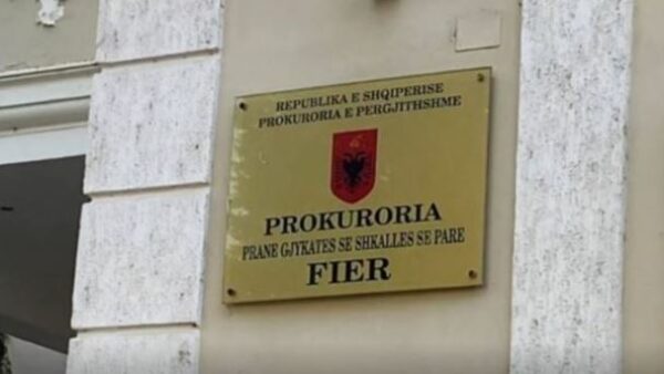 Ndërtoi më shumë se sa leja e miratuar/ Prokuroria e Fierit dërgon në gjyq ndërtuesin, kryeinspektorin dhe ekspertin