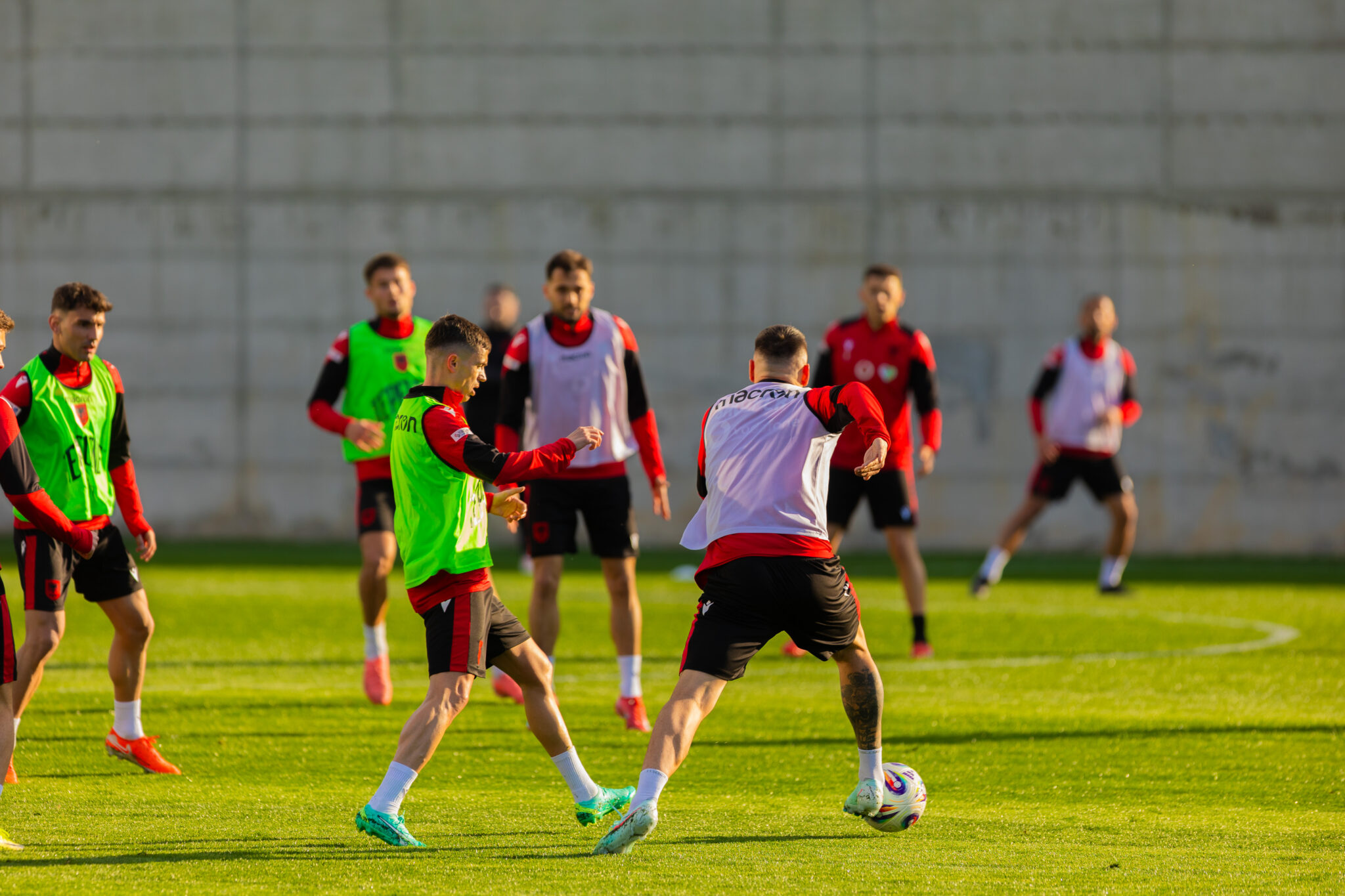 Ndeshjet kundër Gjibraltarit e Letonisë/ Asani e Berisha: Atmosferë shumë e mirë në skuadër, duam 3 pikët në “Air Albania”