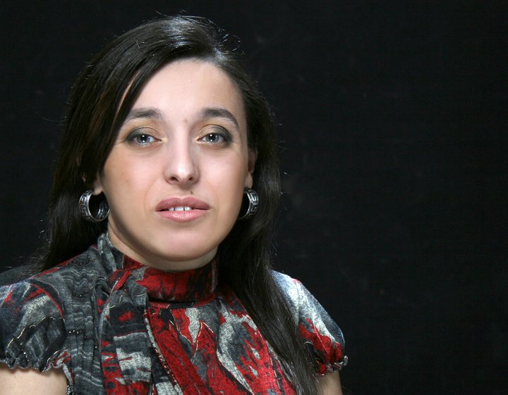 Në kujtim të mikes dhe poeteshës pa një të dytë se vetvetja, Lindita Ahmetit