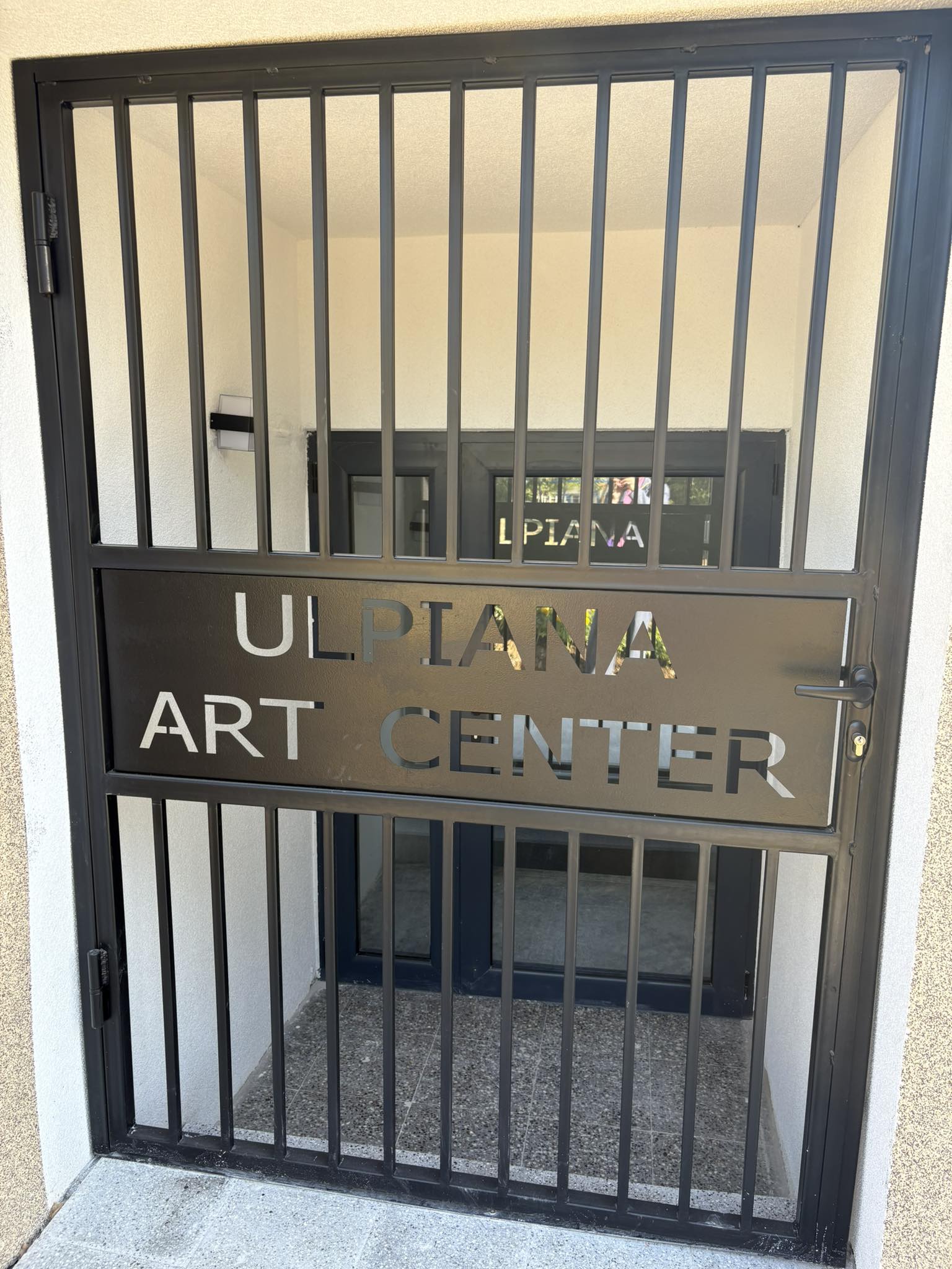 Nga bunkeri i mbyllur në Ulpiana Art Center