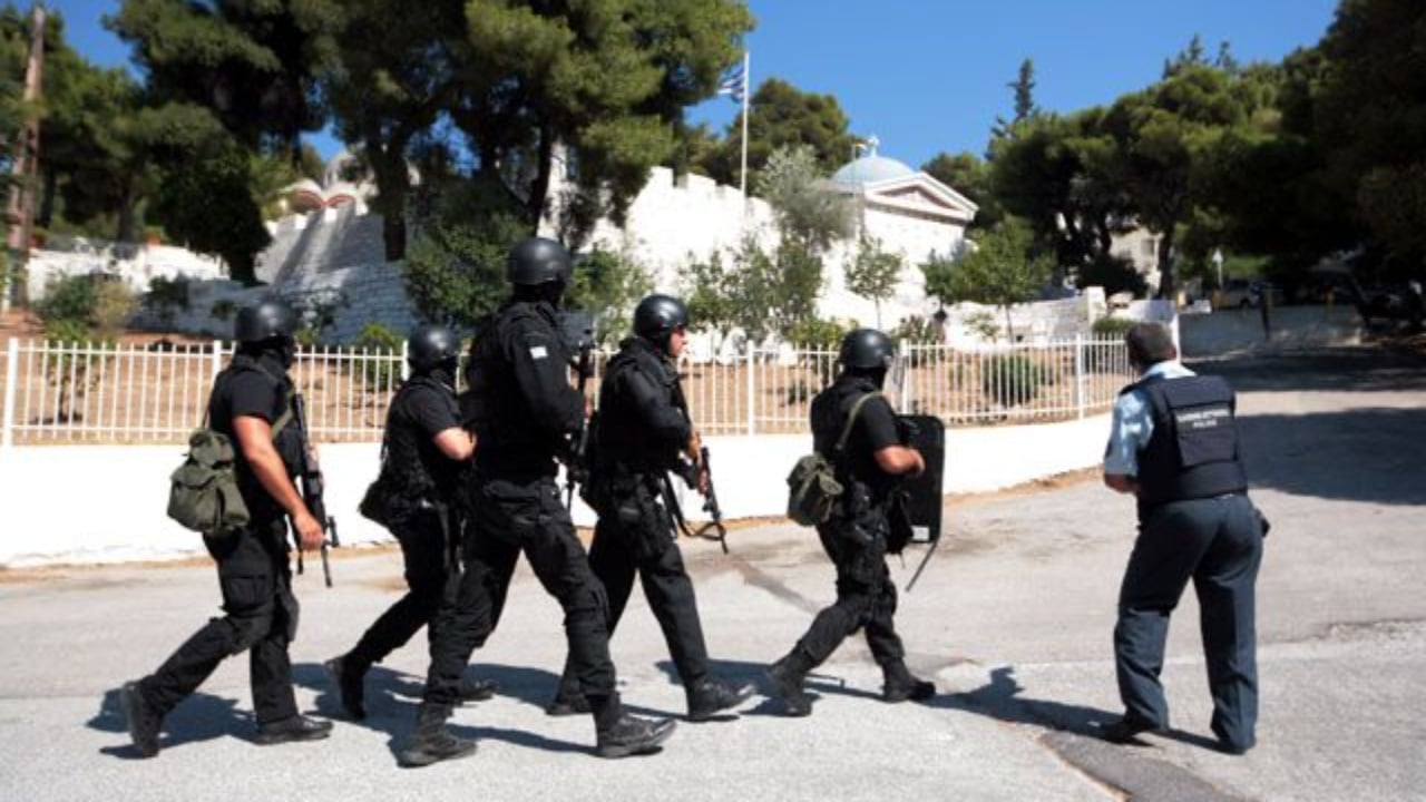 Nga grabitja e trajnerit tek plagosja e policit, e shkuara e errët e Fatjon Prendit që u kap në Greqi me 1 ton drogë