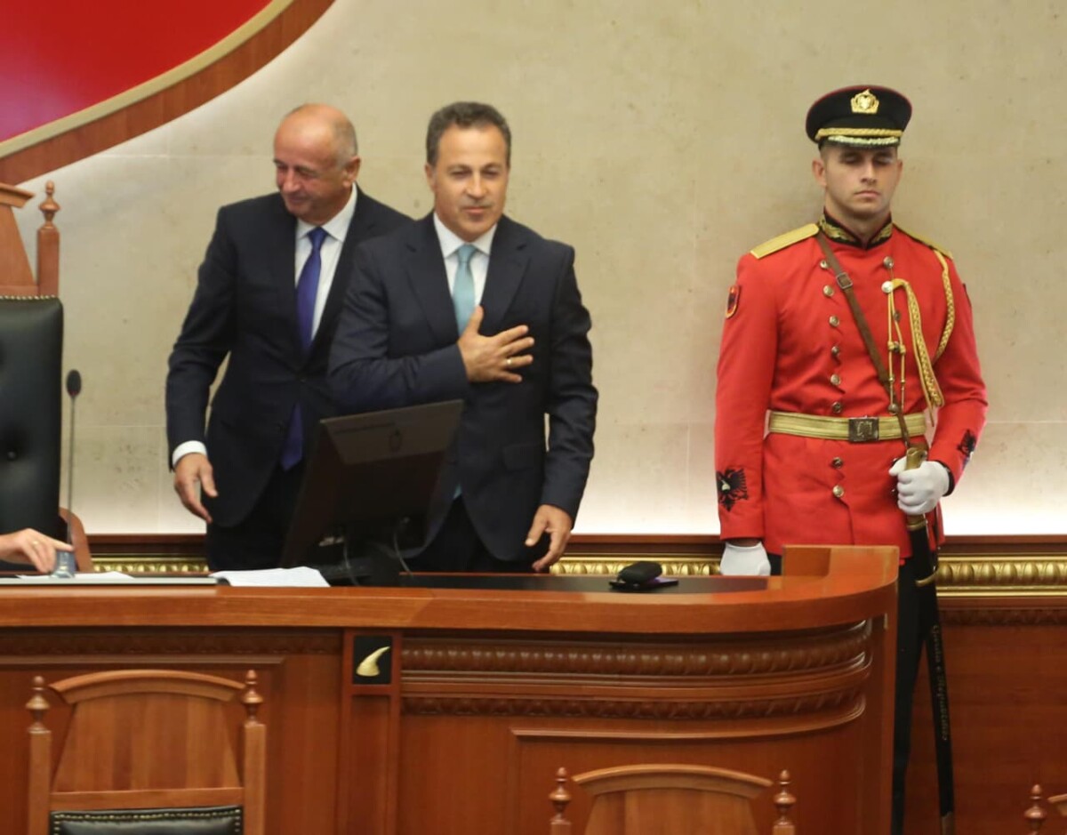 “Niko Peleshi ka shkelur Kushtetutën”/ Berisha e Gjekmarkaj: Të kërkojmë mocion për shkarkimin e tij si kryeparlamentar