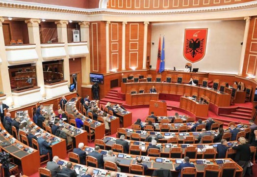 Nis legjislatura e re, Kuvendi mblidhet sot për herë të parë. Ja kush do të drejtojë seancën