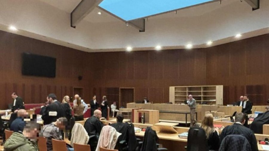 Nis mega-procesi ‘Sky ECC’/ Bosi shqiptar del para gjyqit me gruan dhe motrën: Nuk kam bërë operacion plastik dhe nuk kam lënduar njeri