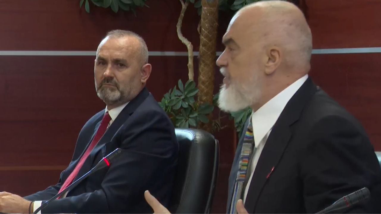 “Një fakt që e mora vesh shumë vonë”/ Manja ia kalon stafetën Lamallarit, Rama nuk kursen kritikat: Drejtimi i ministrisë së Drejtësisë ka mbetur në Dibër