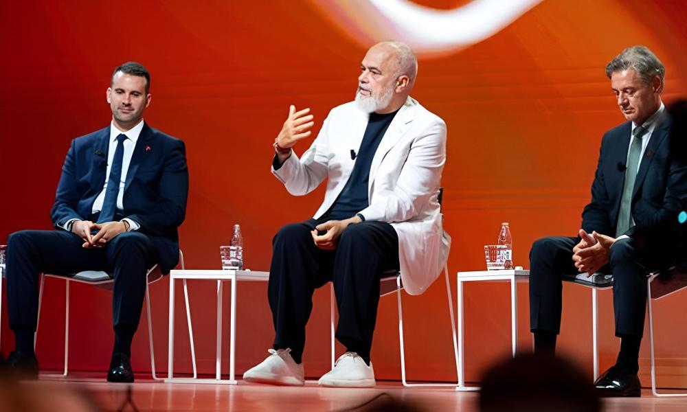 ‘Një sekondë…’/ Rama revoltohet nga ndërprerja e moderatores në samitin në Slloveni: Jo nuk pres një sekondë se jam për të folur këtu