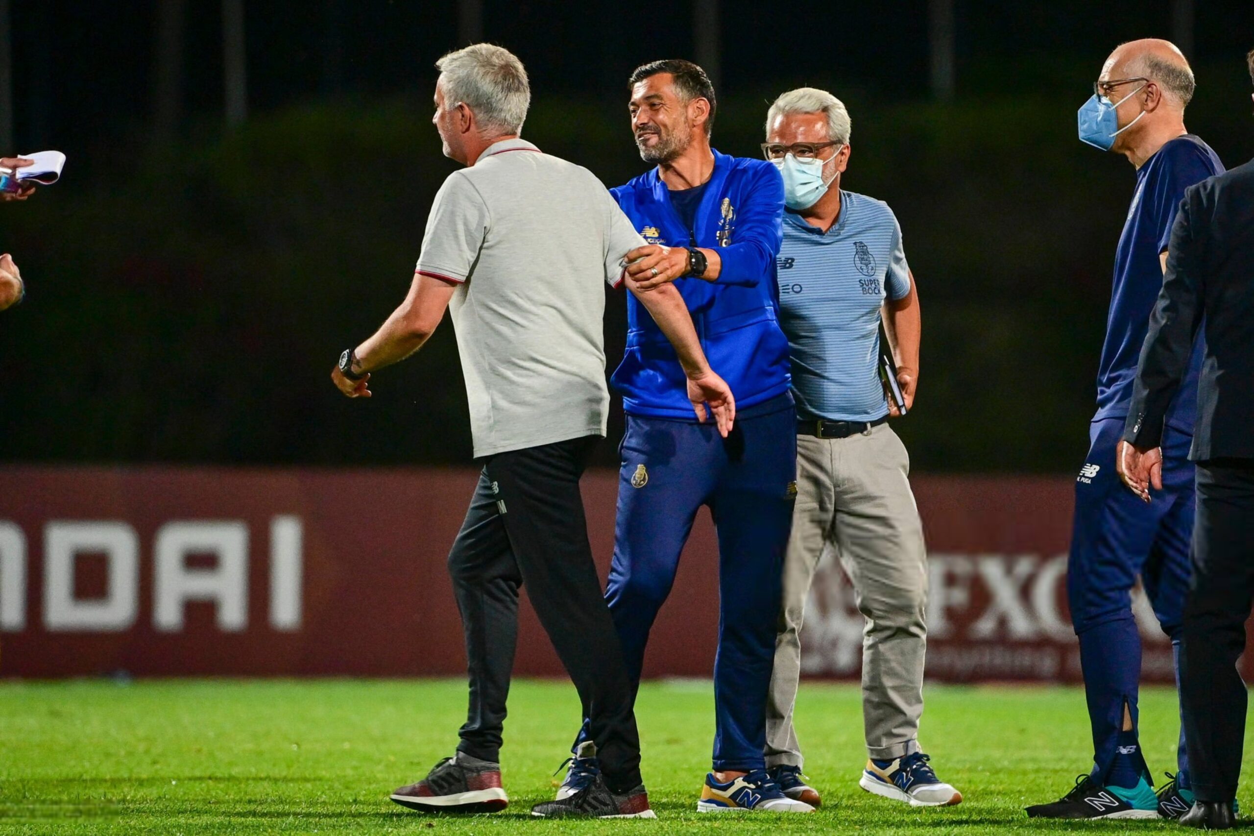 Një tjetër portugez te Fenerbahce, skuadra turke mendon për pasardhësin e Mourinho