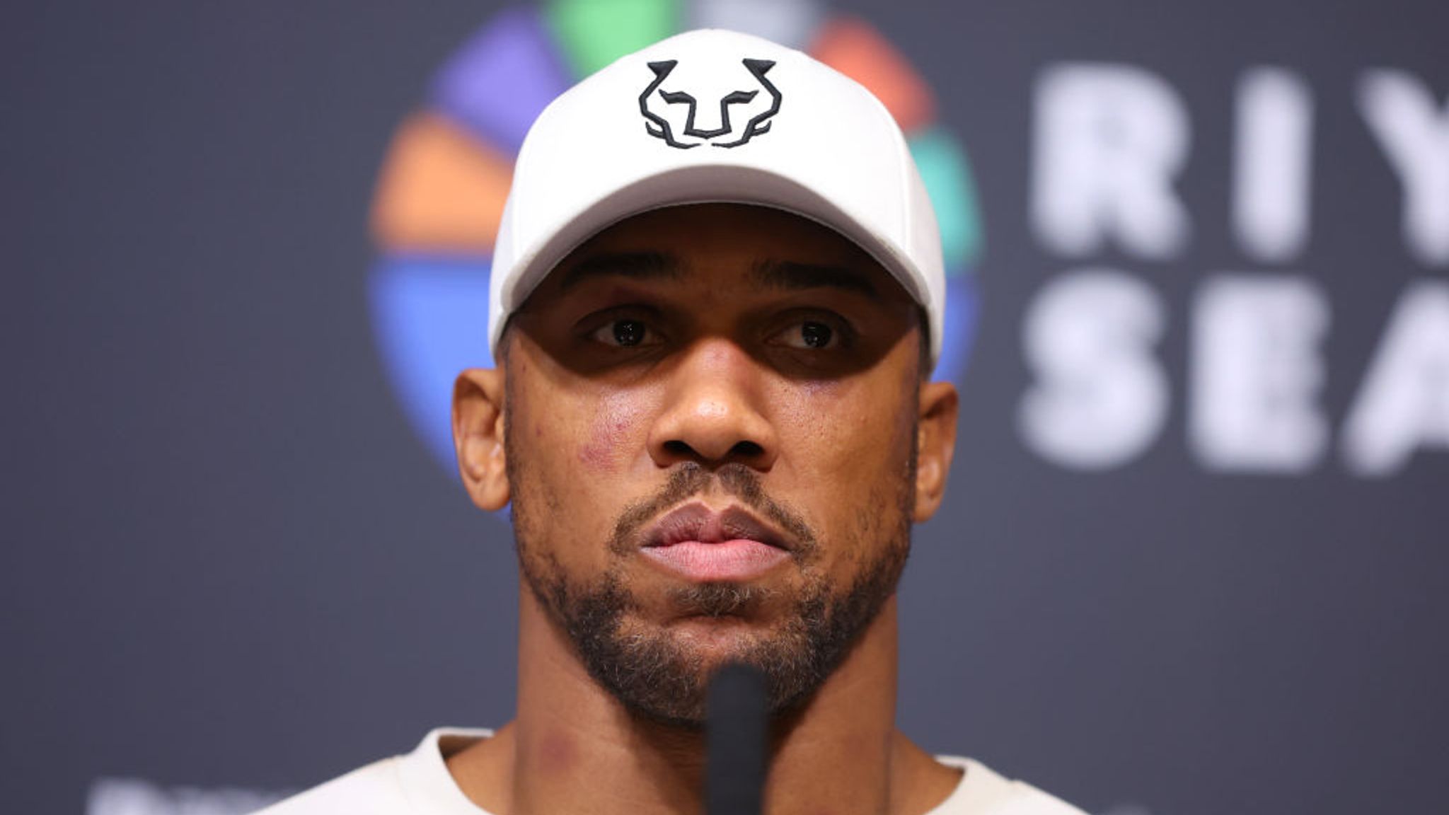 Një vit jashtë ringut, por Anthony Joshua i nënshtrohet befasisht testit të dopingut