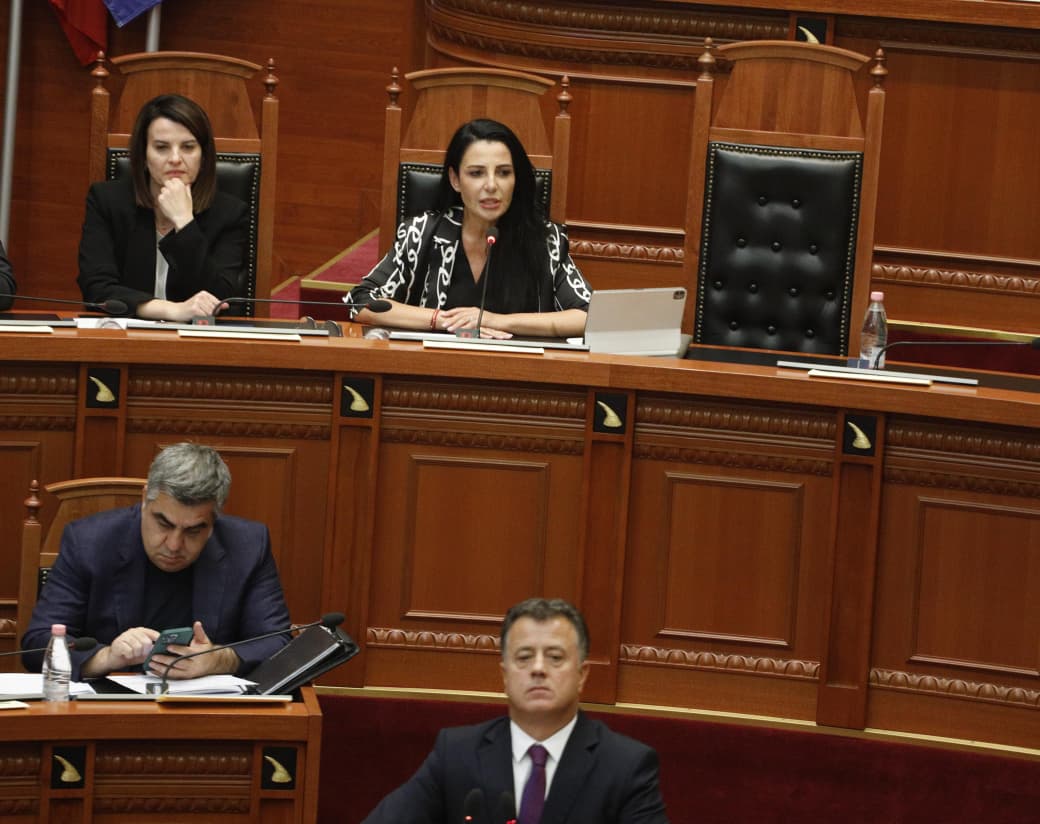 Noka përmend raportin e Departamentit të Shtetit për klimën e investimeve, Balluku: Ju keni kryetarin non grata nga DASH, është për ju Bibël apo jo?