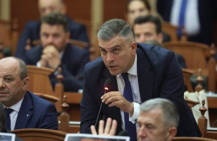 Partia e Lirisë formon grupin parlamentar me deputetë hua nga PD. Ja përbërja …