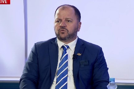 “Pas 20 tetorit PD me protesta të qëndrueshme”/ Lefter Maliqi: Pres të arrestohet në çdo moment kryetari i Bashkisë Kuçovë! Do të hyj në garë, por..