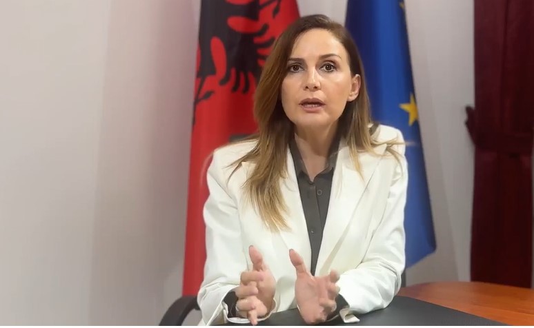 Pas 35 vitesh, Parlamenti nuk diskuton programin e qeverisë,Tabaku: Nuk kanë as program e as vizion