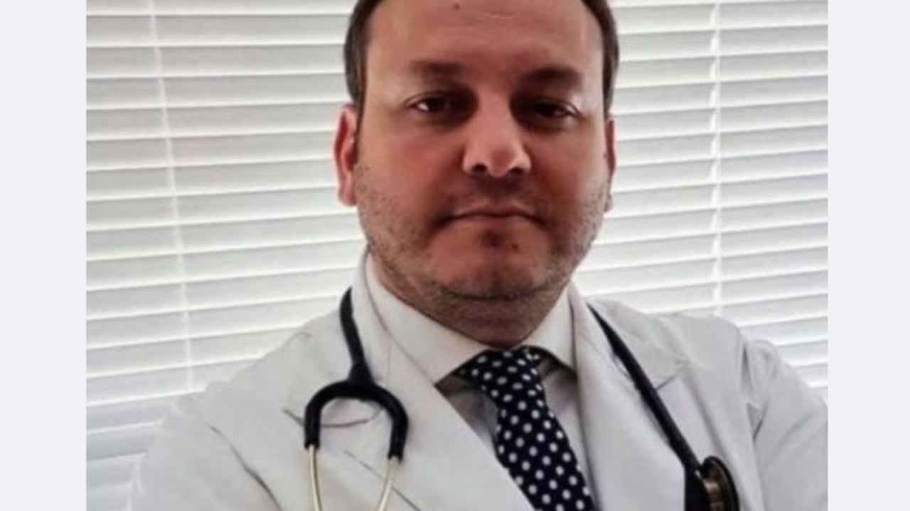 Pasagjeri i avionit të linjës Tiranë-Londër shfaq simptoma të rënda në udhëtim, ndërhyrja e mjekut shqiptar i shpëton jetën