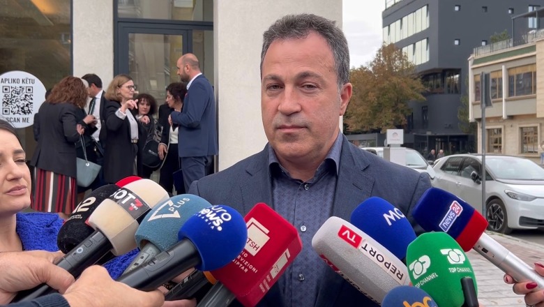 “Peleshi shkeli Kushtetutën”, PD depoziton kërkesën për shkarkimin e kreut të Kuvendit