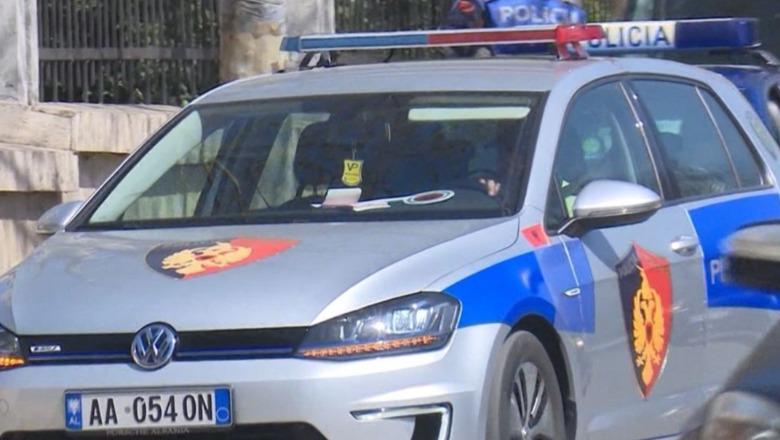 Përplasi me makinë 2 të mitur që lëviznin me skuter, arrestohet 18-veçari pa leje drejtimi