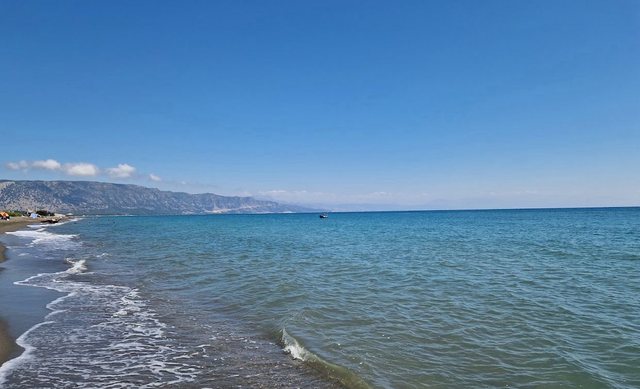 Pësoi arrest kardiak, humb jetën 80-vjeçari në plazhin e Velipojës