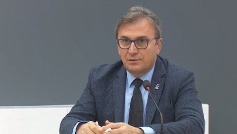 “Po qarkullon një nëntip i ri”, shefi i Urgjencës bën paralajmërimin: Gripi i këtij viti do të jetë më agresiv