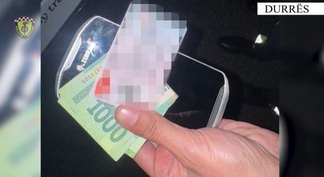 Policia e Durrësit godet 2 raste të tjera të tentativës për mitëdhënie, në pranga dy shtetas në Golem dhe Sukth